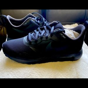 Men’s Nike Tanjun sneaker